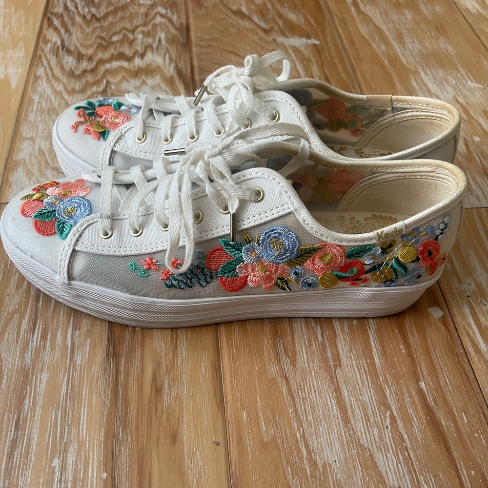 Keds tennis shoes size 9.5 worn once
